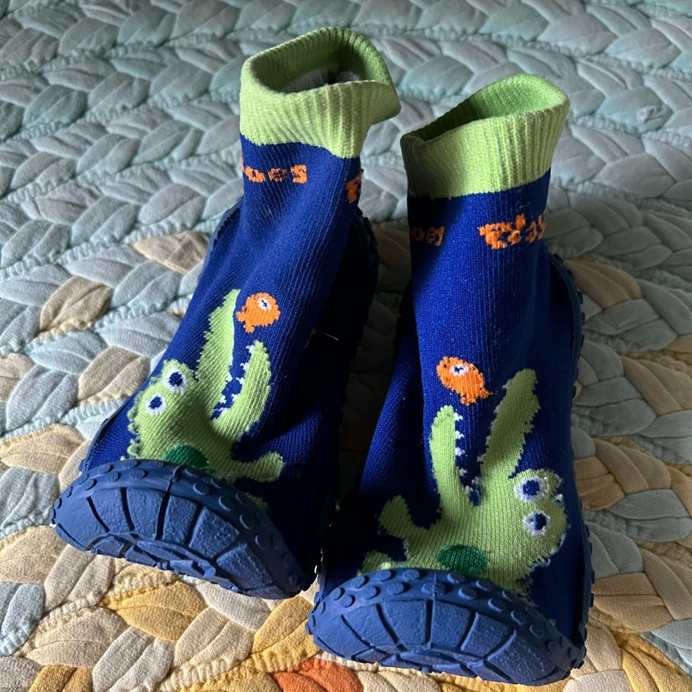 PLAYSHOES